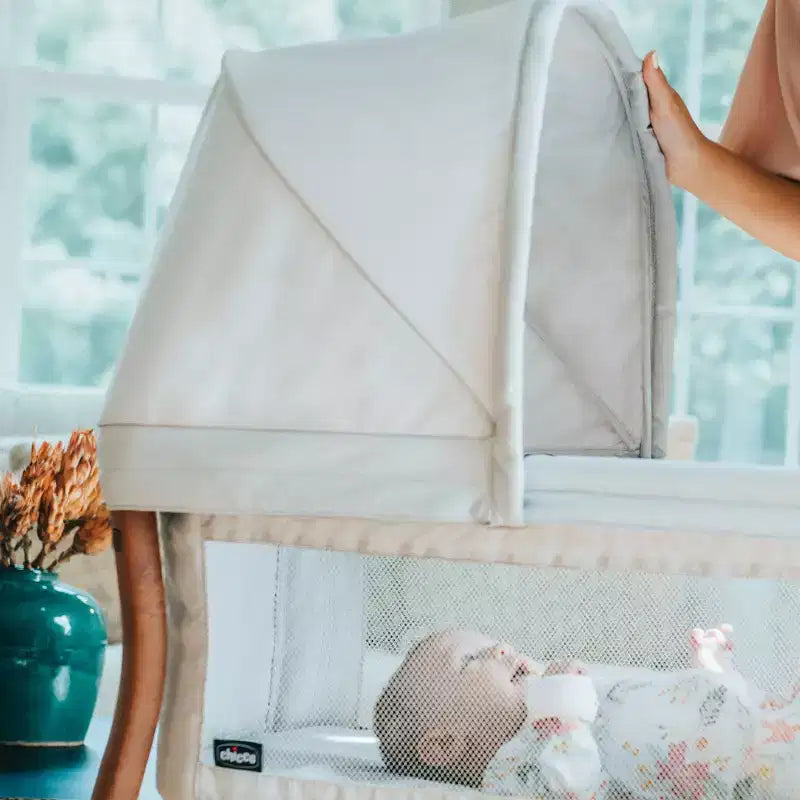 Metal and Plastic Portable Bassinet with Canopy for Newborns 18''x30''x42''