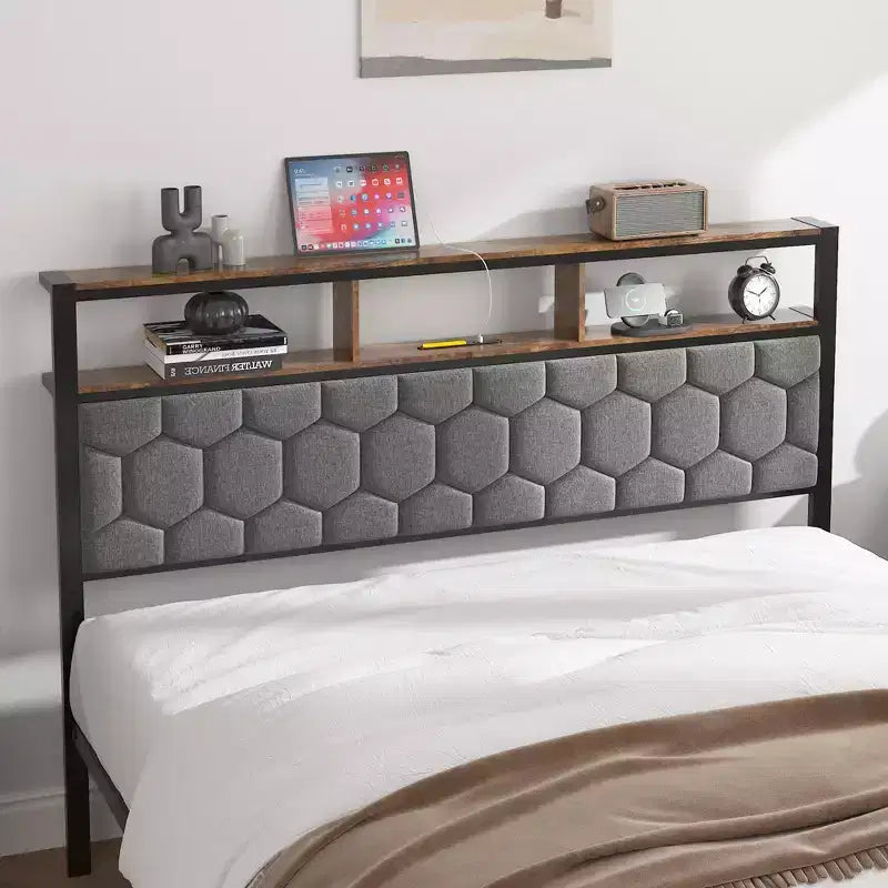 Letto a piattaforma in legno e metallo con contenitore e stazione di ricarica integrata 54.72''x76.52''