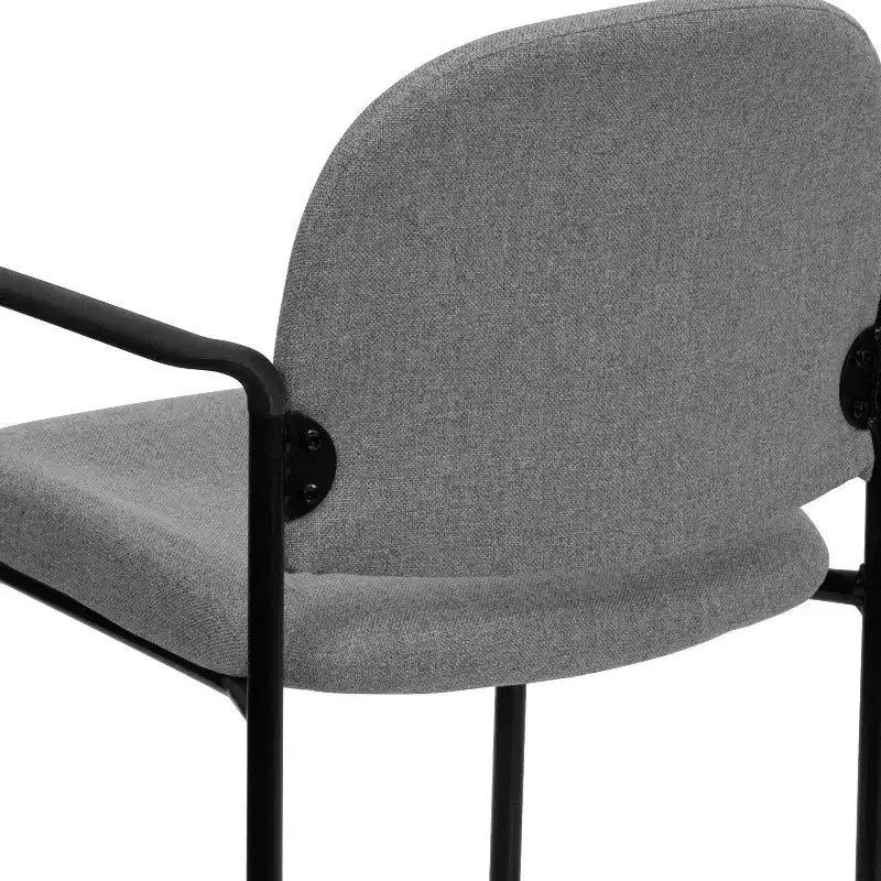 Sedia da ricevimento laterale impilabile in acciaio Comfort con braccioli
