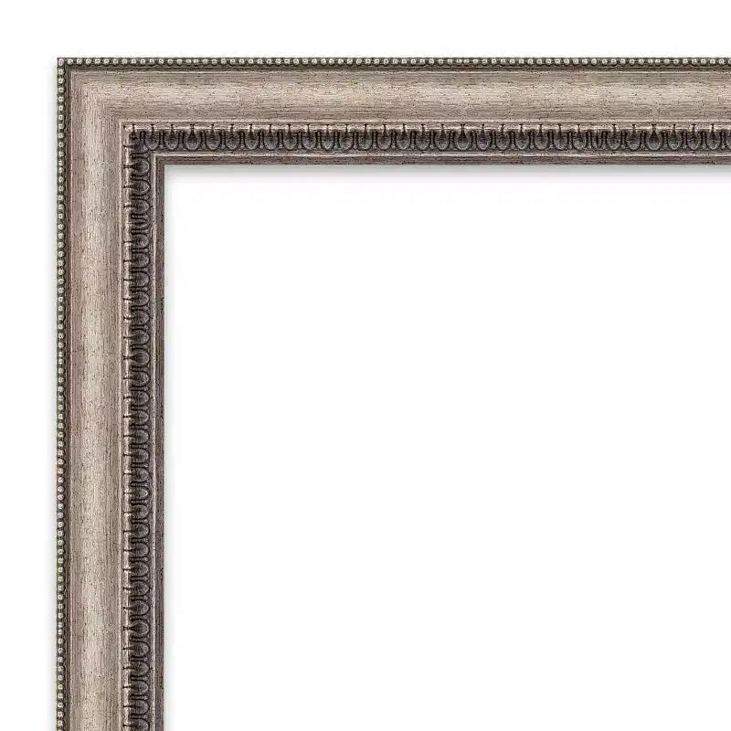 Specchio da parete per bagno con cornice in argento decorata